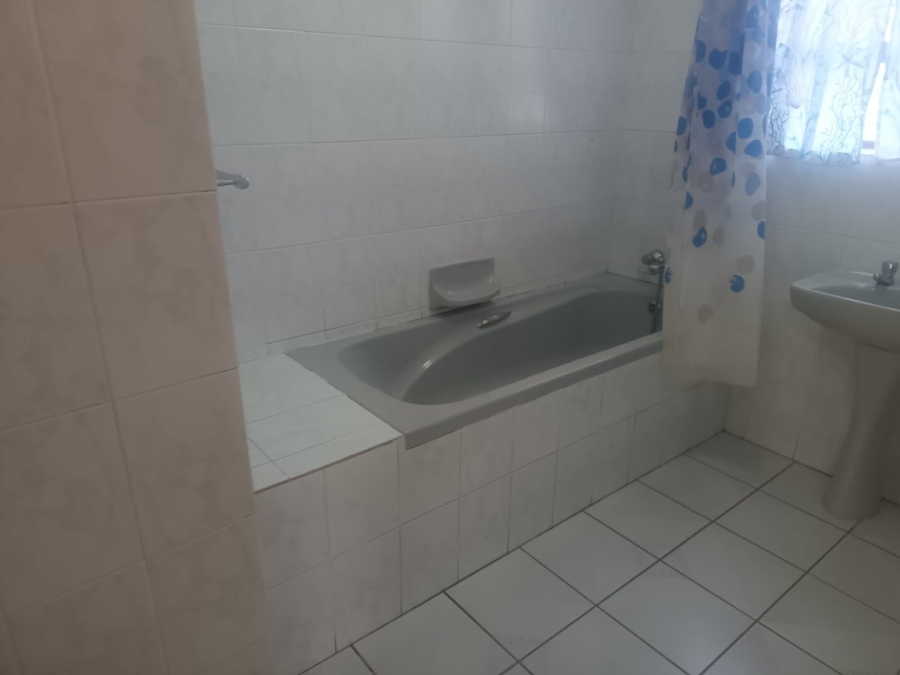3 Bedroom Property for Sale in Rhodesdene Northern Cape